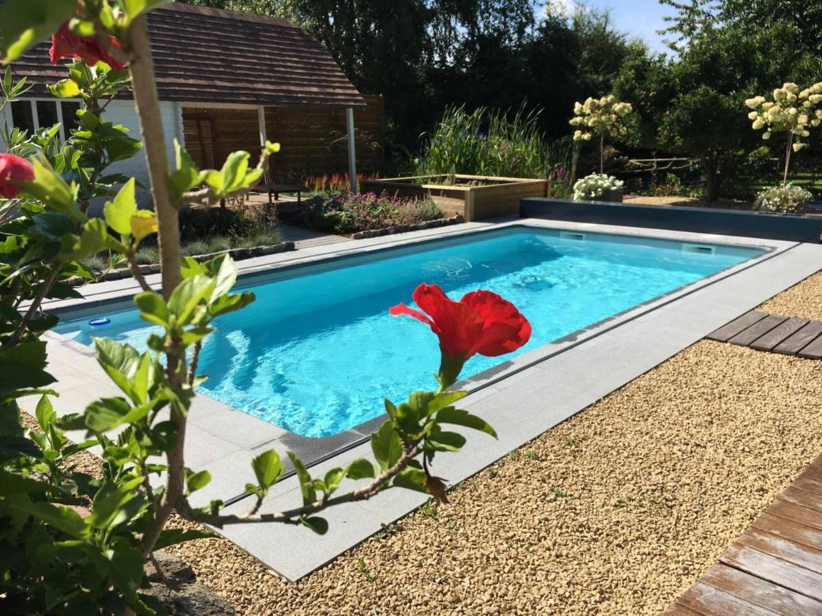 La Chambre du Chemin Vert : Spa Piscine Sauna Jodoigne Esterno foto